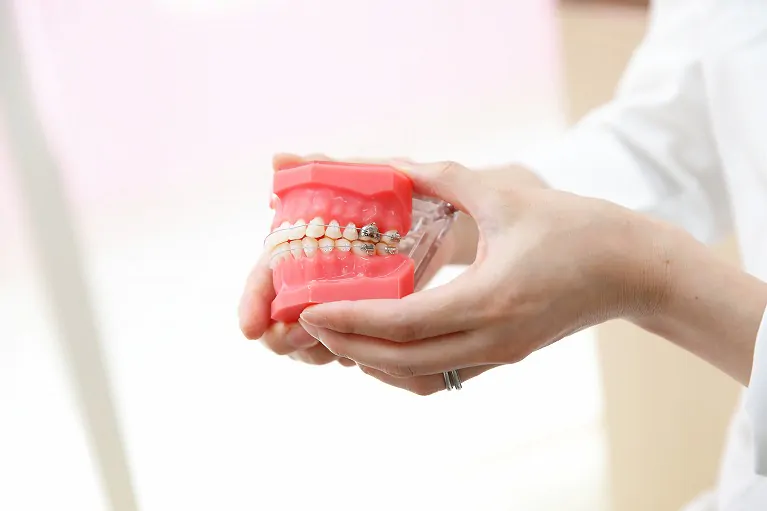 日本矯正歯科学会の認定医による治療